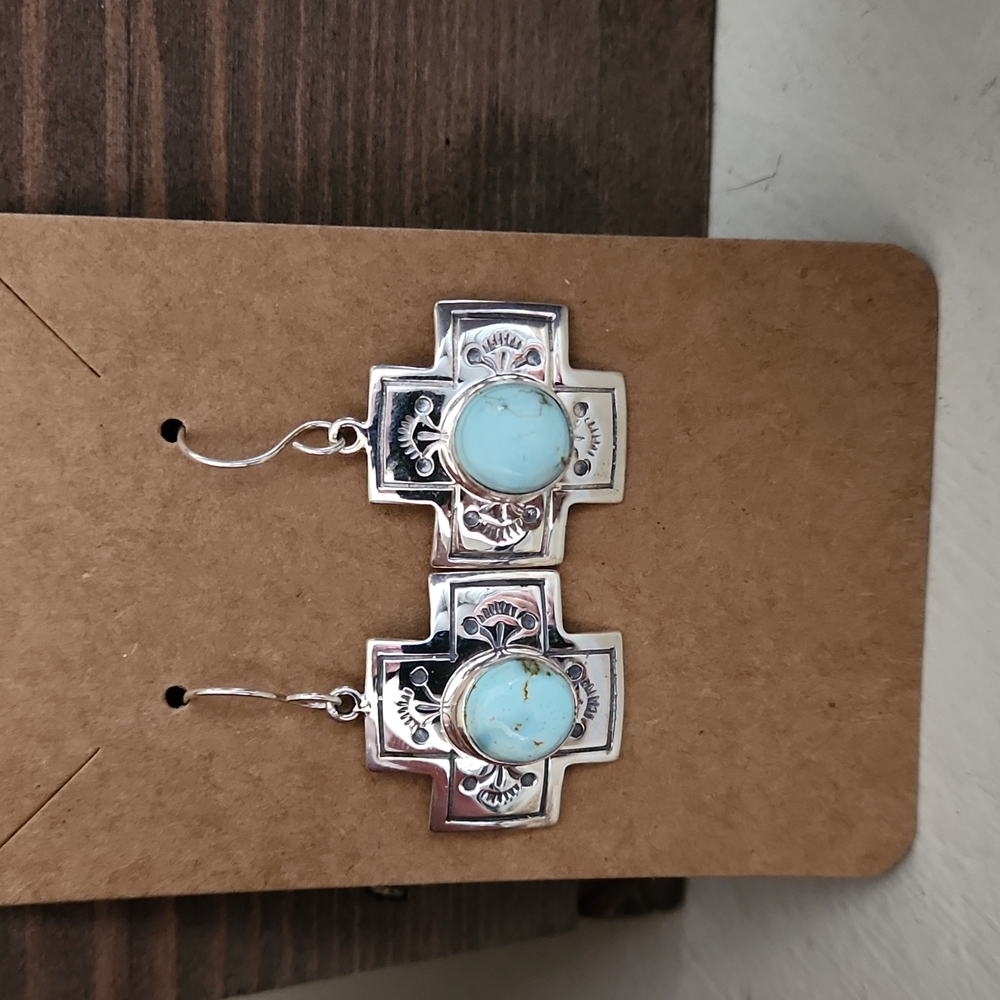 Beautiful NWOT Native American Navajo Golden Hills Turquoise Cross Earrings 💙